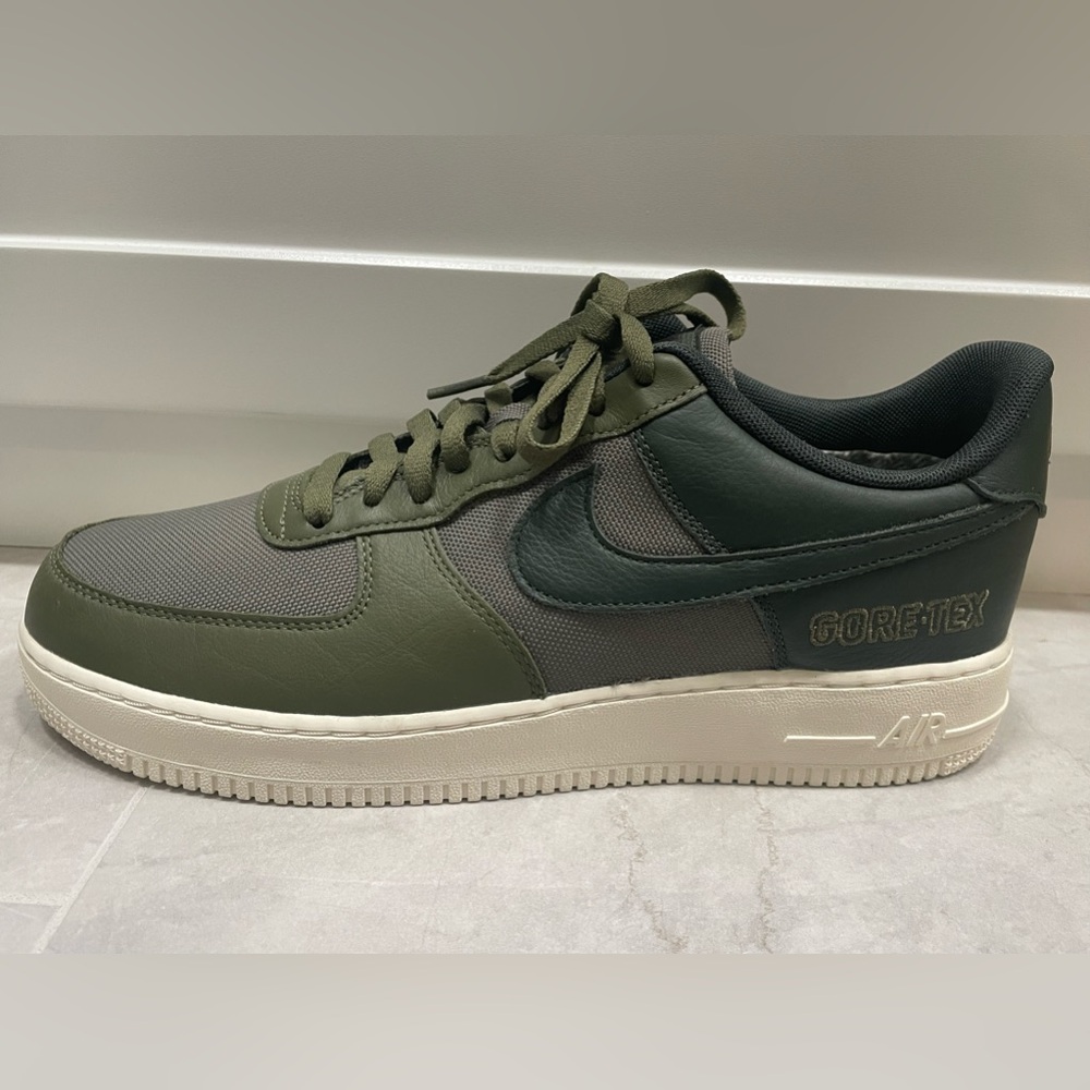 Nike Air Force 1 GTX Olive Green (Gore-Tex) Men’s size 11.5